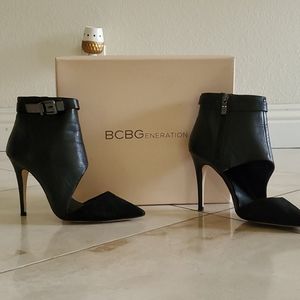 BCBG rare suede and leather ankle boots